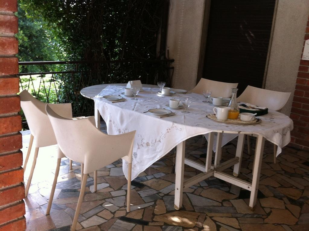 Bed and Breakfast La Casa Creativa Lomnago Екстер'єр фото